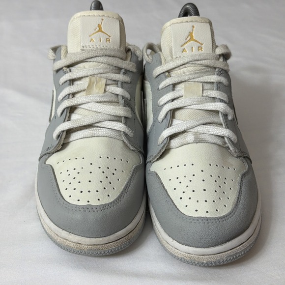 Nike Air Jordan 1 Low Paris Sneakers Shoes Women's Size 7 White Grey Athletic - Picture 2 of 16